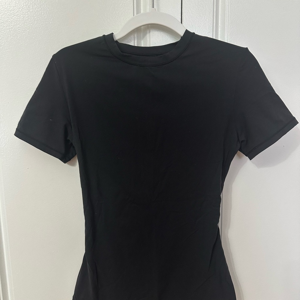 SKIMS Fits Everybody Top